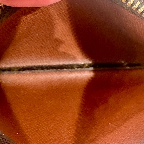 Louis Vuitton Monogram Key Cles Cardholder - Picture 6 of 7